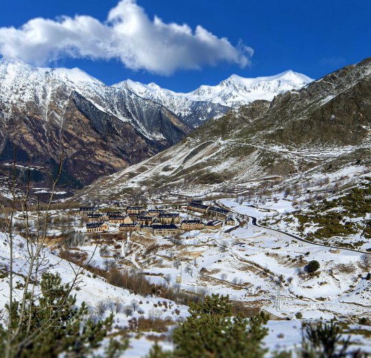 Туры в Лериду 2025 - цены на путевки в Испанию из Москвы от туроператора Coral Travel