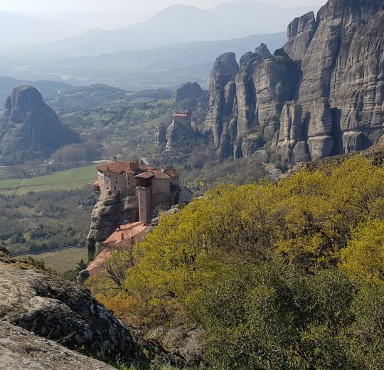 Туры в Каламбаку 2025 - цены на путевки в Грецию из Москвы от туроператора Coral Travel