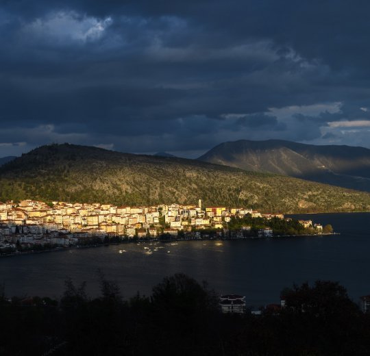 Туры в Касторию 2025 - цены на путевки в Грецию из Москвы от туроператора Coral Travel